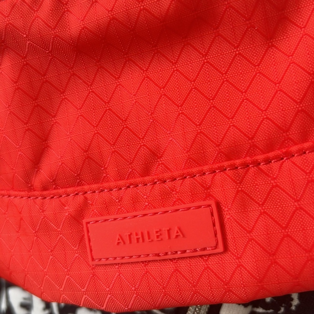 Athleta Excursion Crossbody Belt Bag in Coral - Picture 2 of 7